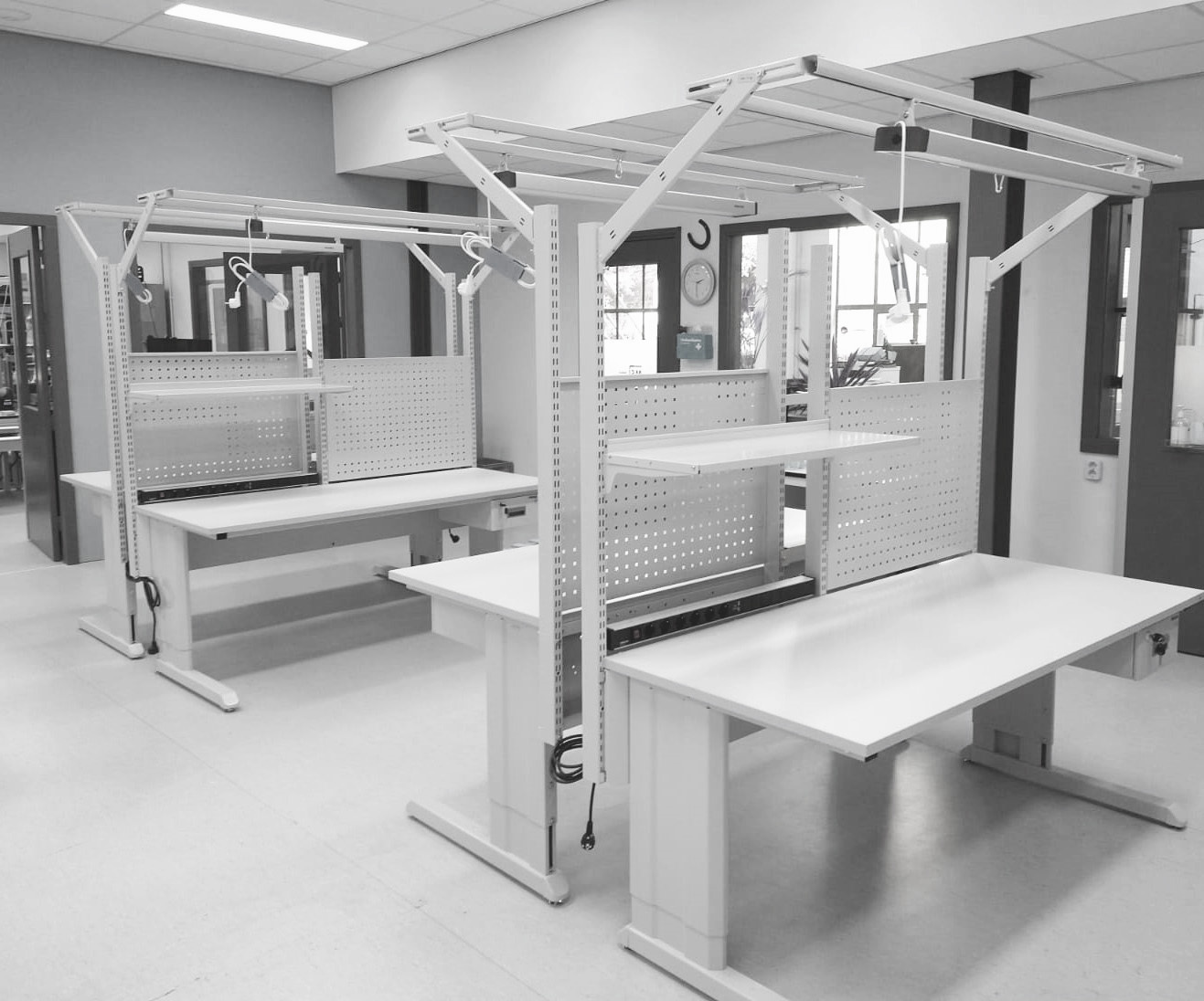 Assemblage_MFI_1 image ESD-veilige assemblagetafels voor MFI - Human Workspace