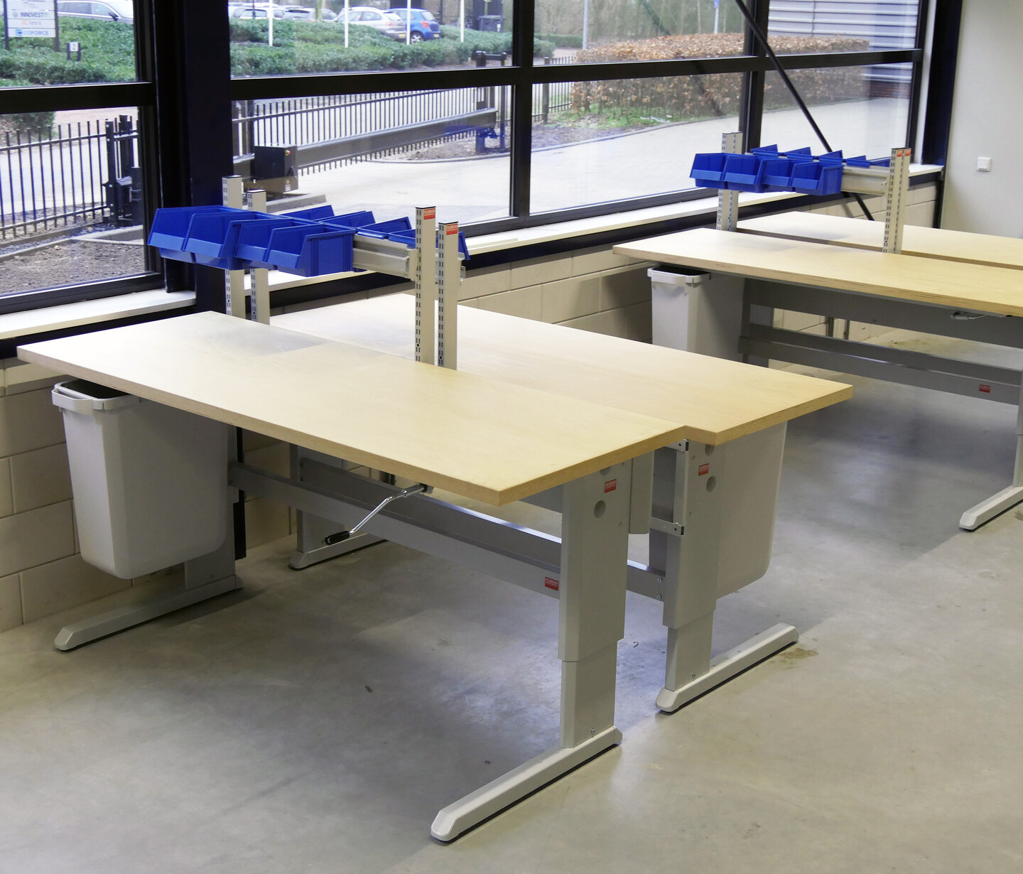 Rotec_referentie_1 image Robuuste ergonomische inpaktafels voor Rotec Cutting Tools - Human Workspace